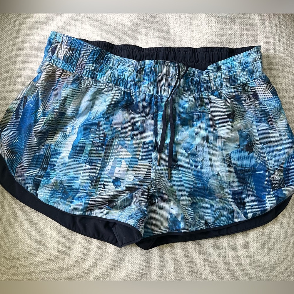 Lululemon shorts 2.5”
